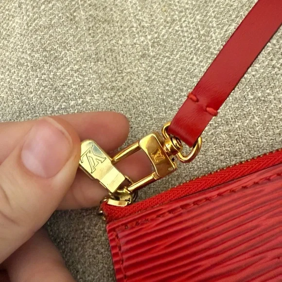 Louis Vuitton Red Epi Pochette - Picture 3 of 11